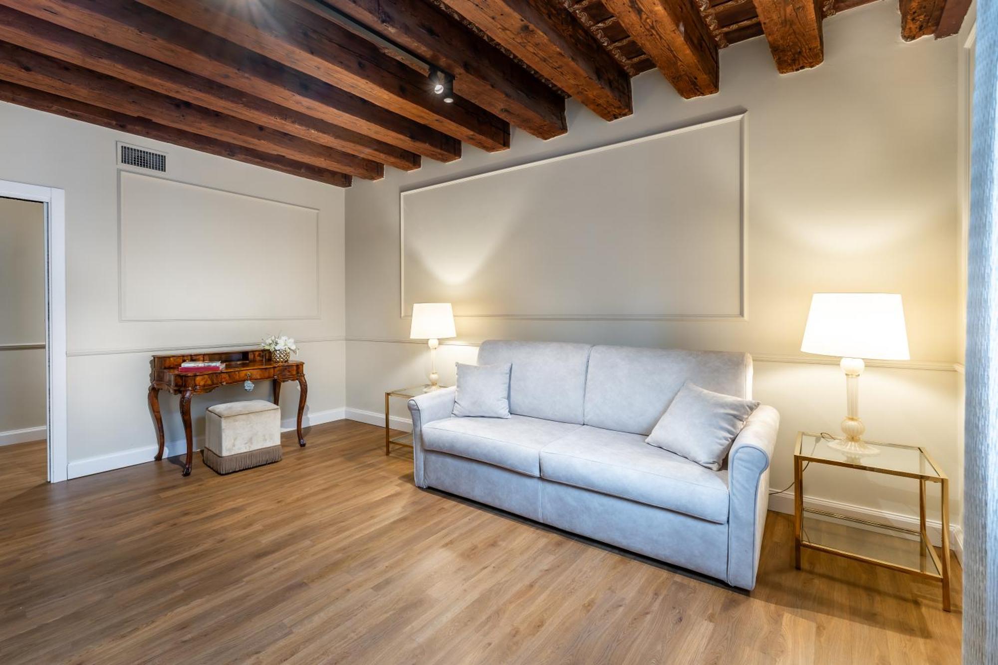 San Vio Palace Luxury Apartments Venetië Buitenkant foto