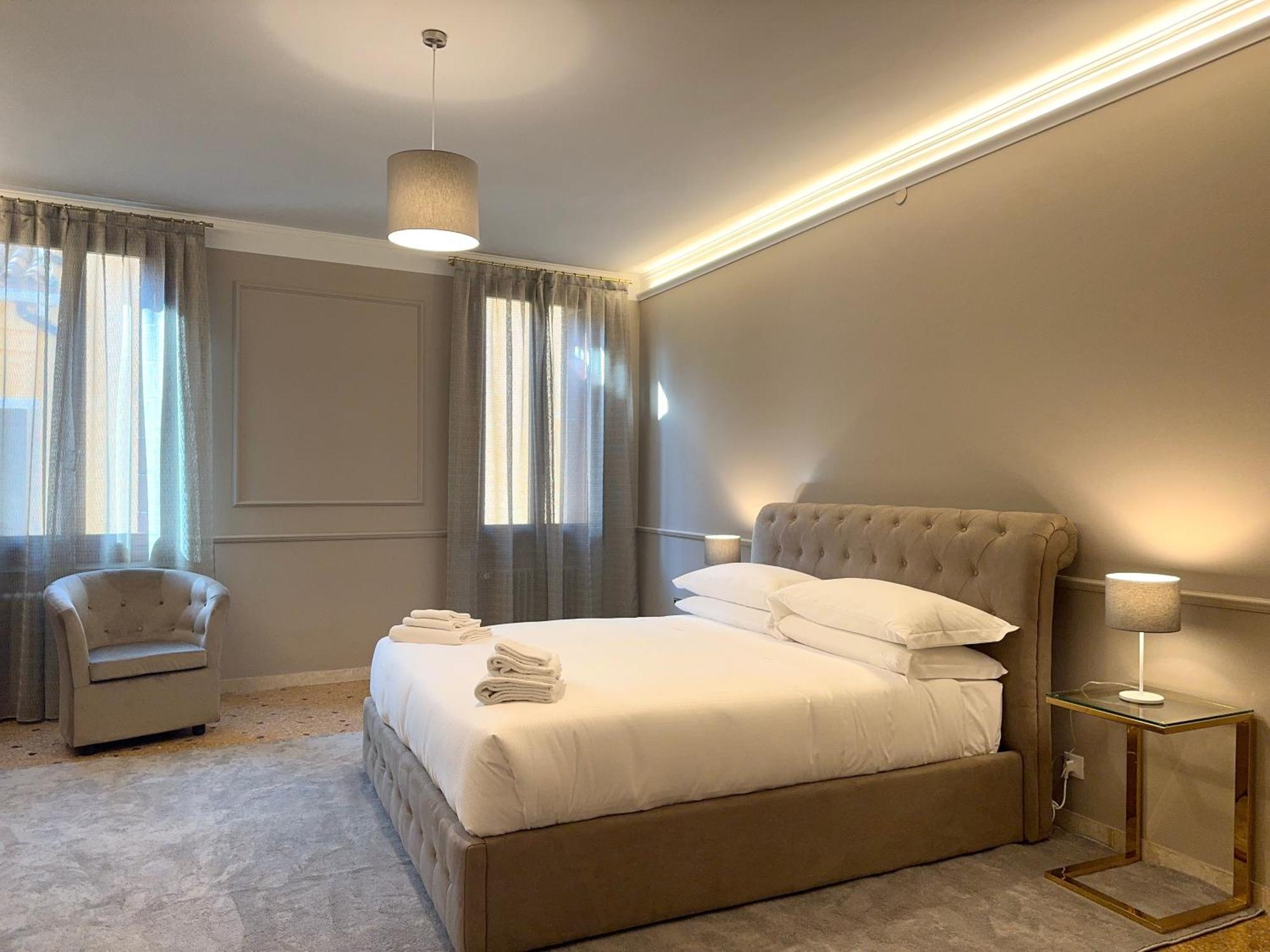 San Vio Palace Luxury Apartments Venetië Buitenkant foto
