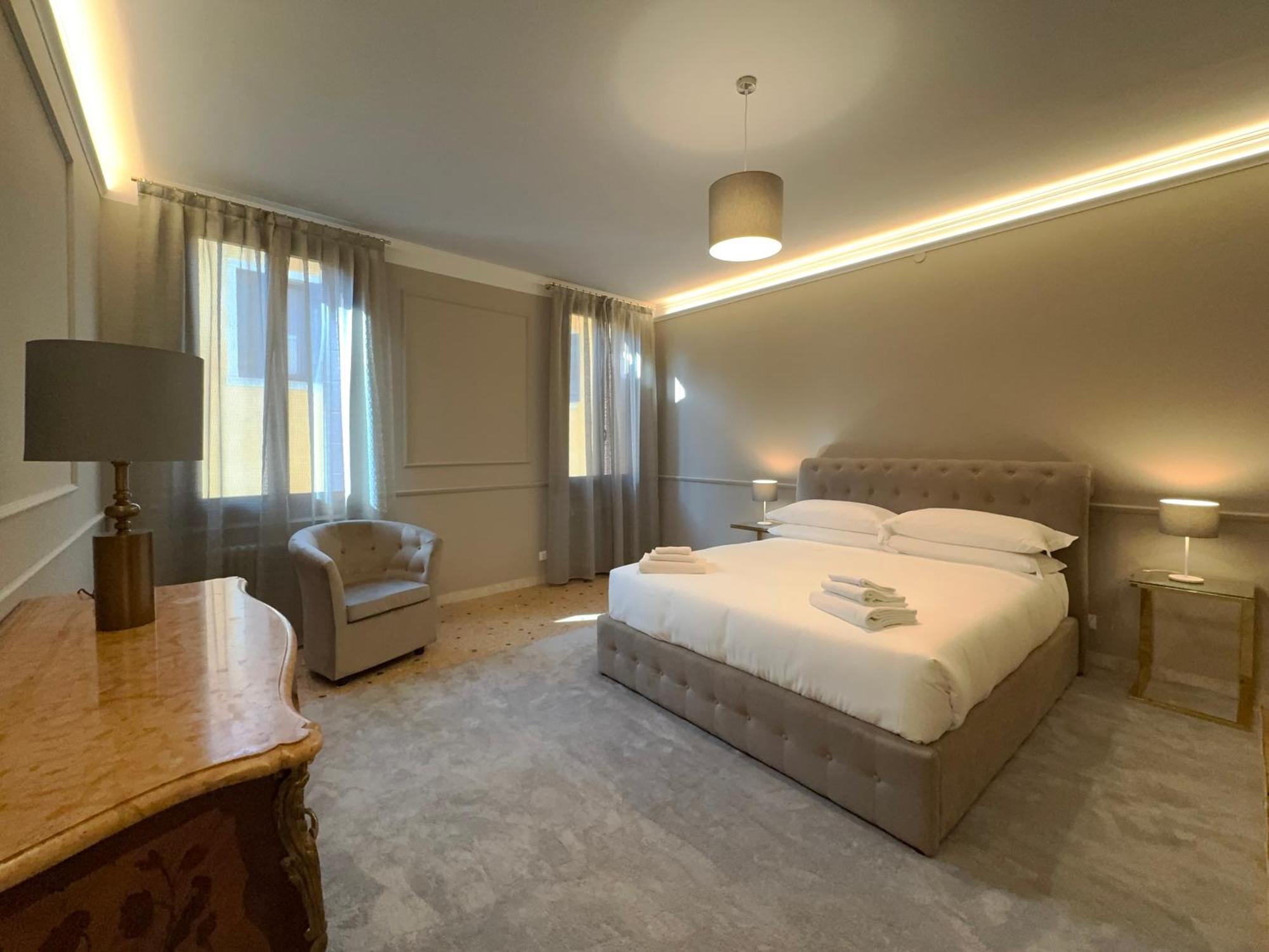 San Vio Palace Luxury Apartments Venetië Buitenkant foto